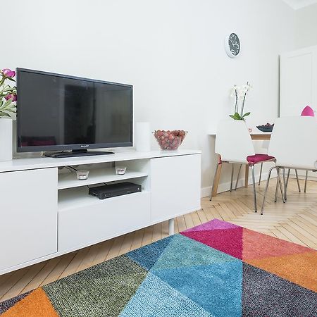 Delightful New Town Square Apartment Варшава Экстерьер фото